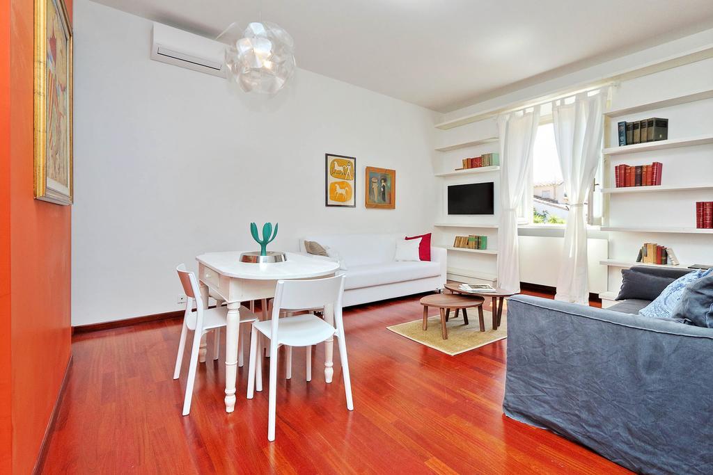 Monti Colors Apartment Рим Екстериор снимка