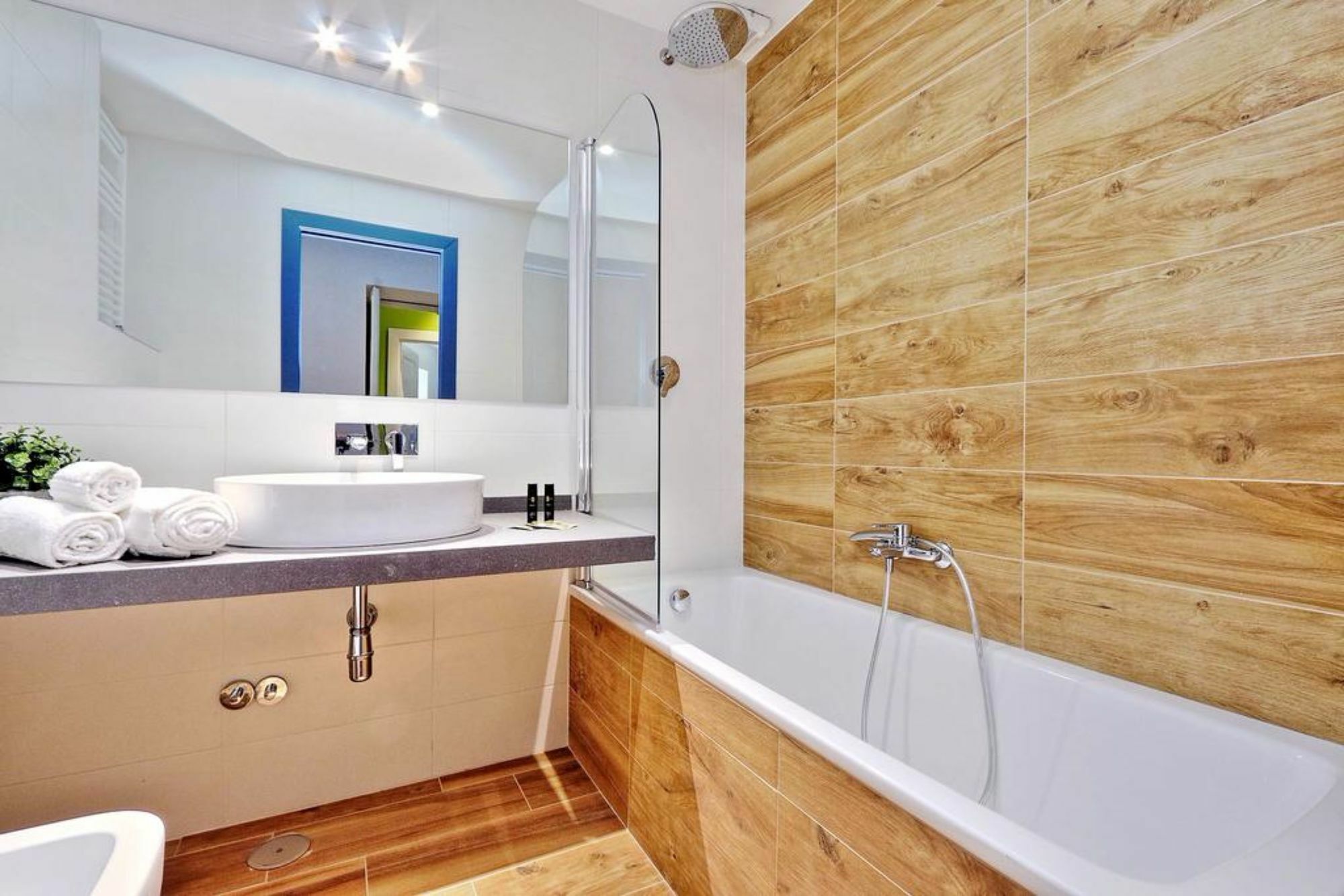 Monti Colors Apartment Рим Екстериор снимка