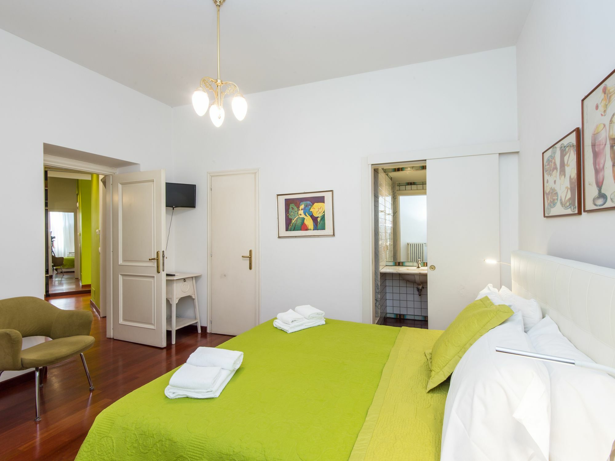 Monti Colors Apartment Рим Екстериор снимка