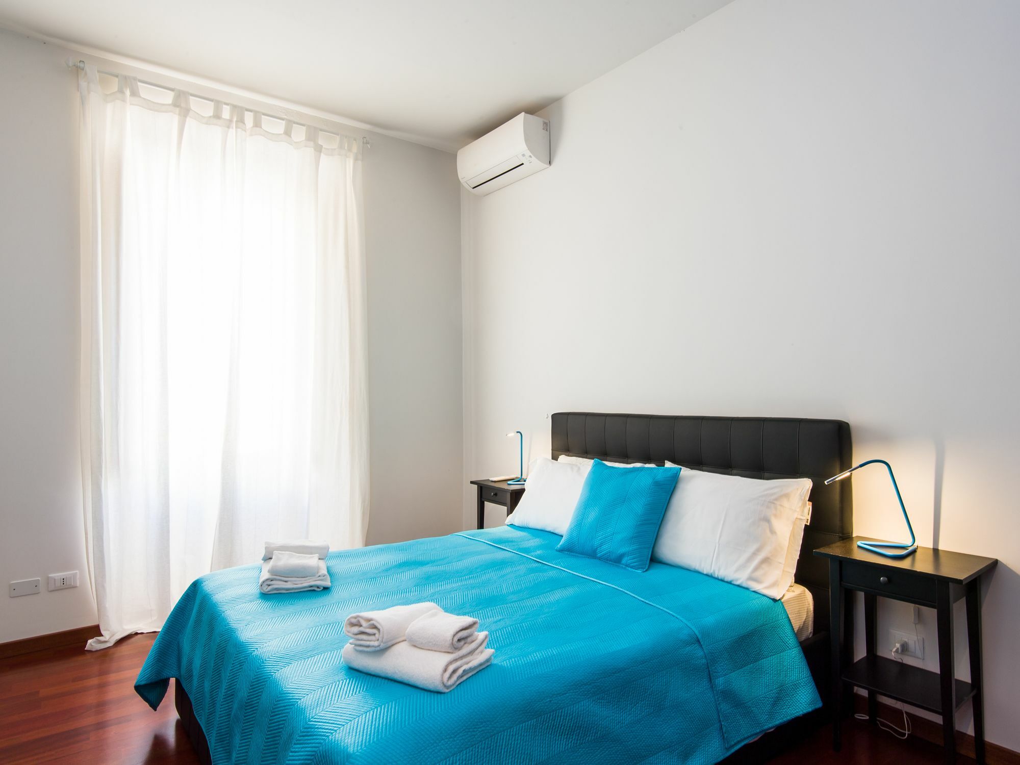 Monti Colors Apartment Рим Екстериор снимка
