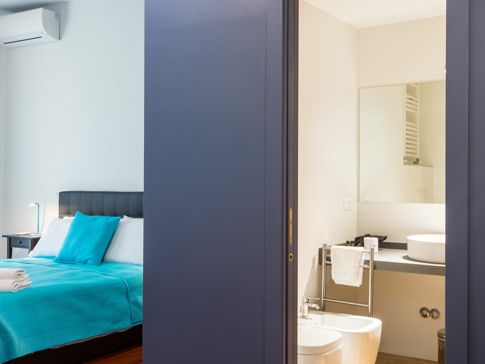 Monti Colors Apartment Рим Екстериор снимка